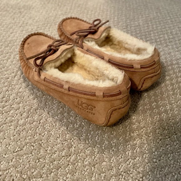 Ugg moccasins - Picture 5 of 5